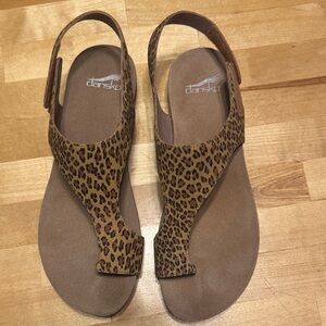 Dansko Women's Brown Leopard Sandals